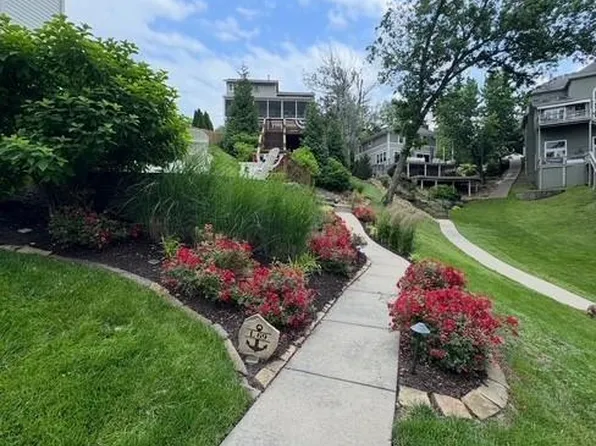 69 L St, Lake Lotawana, MO 64086