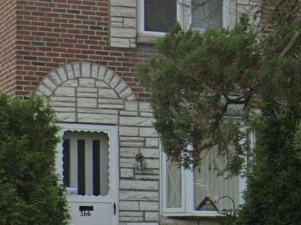 566 S 3rd St, Darby, PA 19023