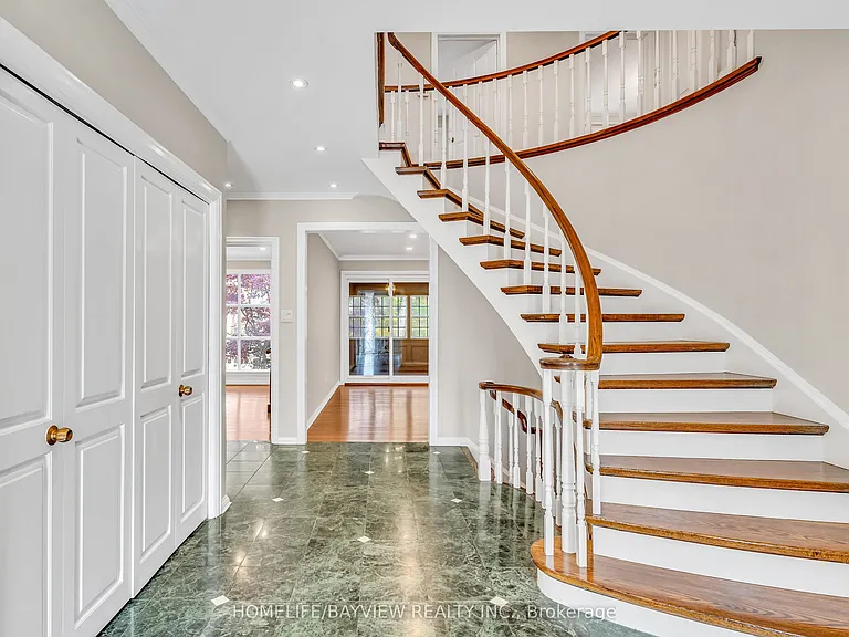 22 Salonica Rd — Photo 4