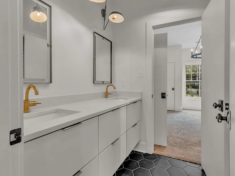 4167 Meade Village Cv W — Photo 17