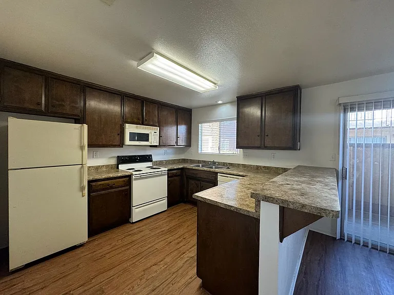 4508 Maybrook Ave — Photo 4