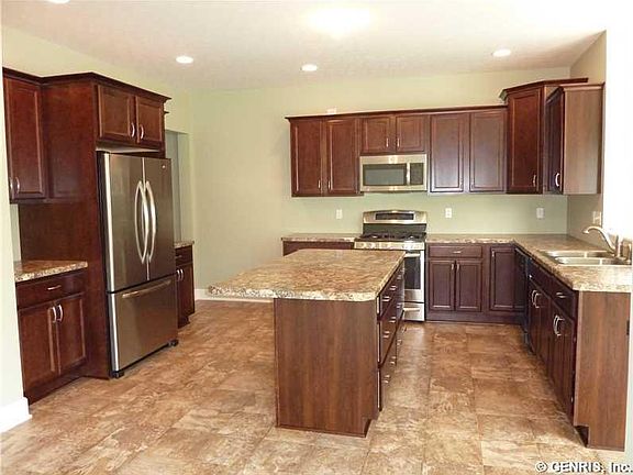 2nd image of 219 Sibley Ct
