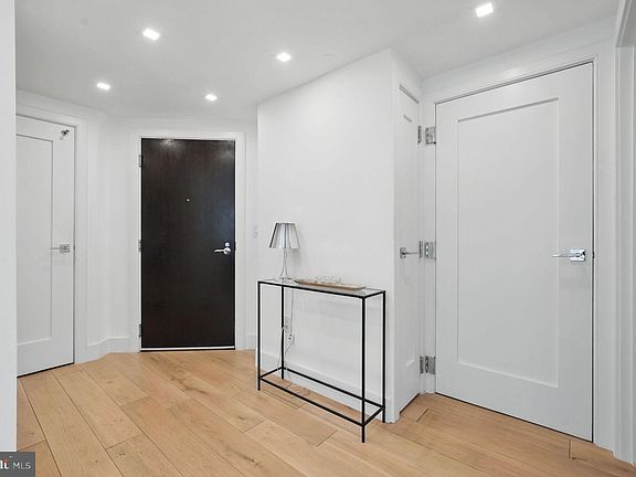 2nd image of 1111 19th St N APT 2108