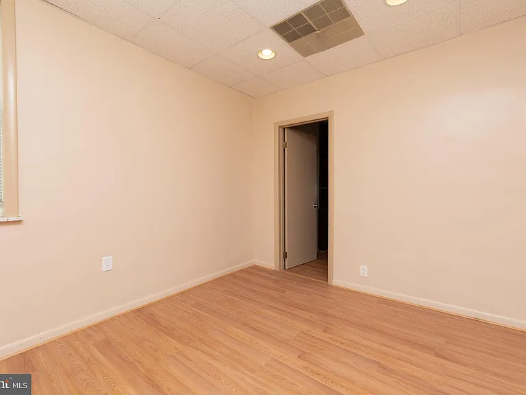 1317 Wolf St #2 — Photo 6