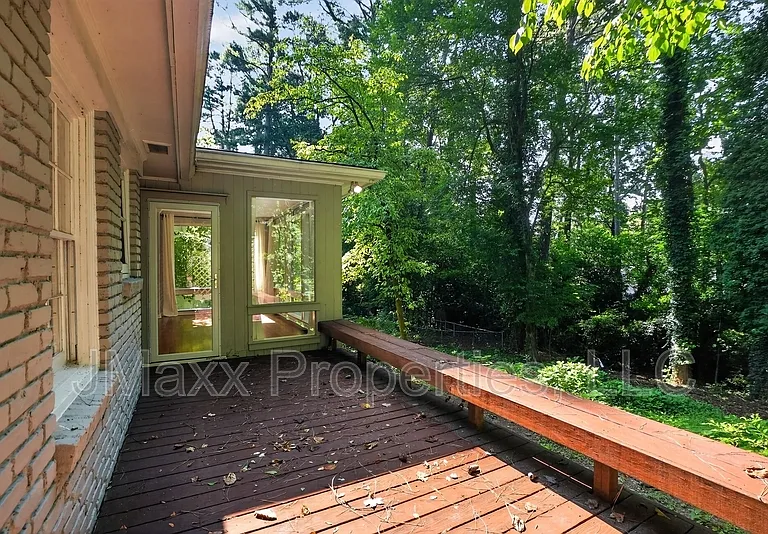 807 Cardova Dr NE — Photo 21