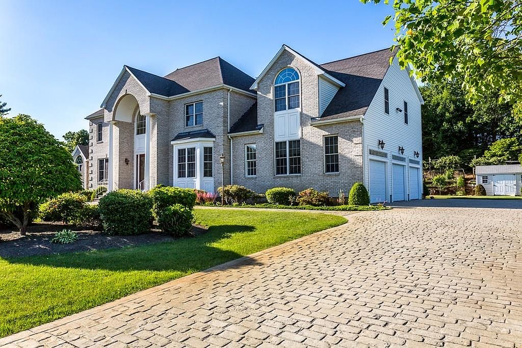 421 Mohawk Rd, Raynham, MA 02767 Zillow