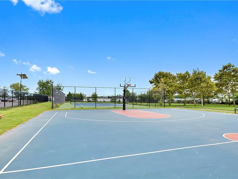 247 Surf Dr #1A — Photo 32