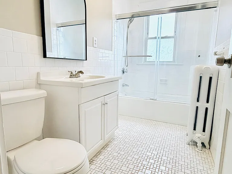 89 Glendower Rd #3 — Photo 8