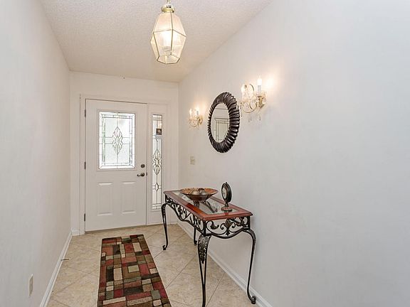 3rd image of 4469 Horseshoe Bend Ct