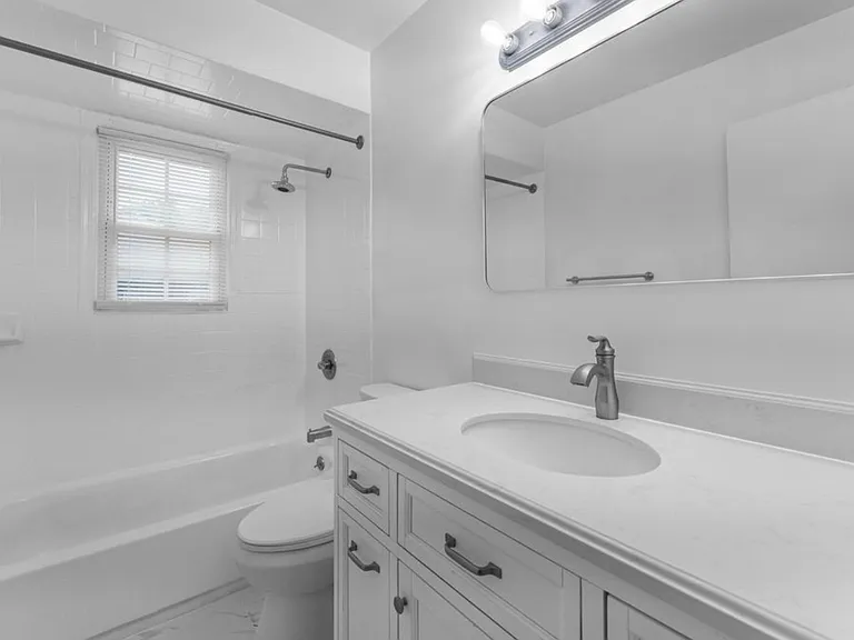 2763 Morris Ave #B — Photo 8