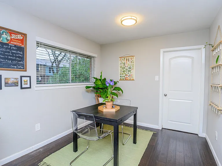 3630 Zoch Ln — Photo 25