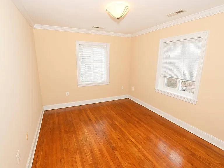 T Street Apartments — Photo 11