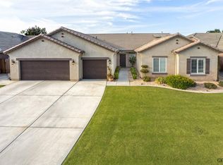 12604 Windy Ridge Dr, Bakersfield, CA 93312