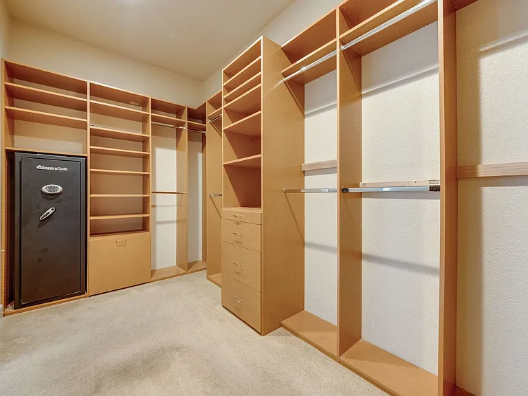 5035 Tesoro Way — Photo 37