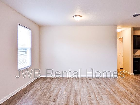 4th image of 2376 W 1st St