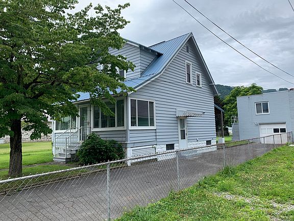 4th image of this home