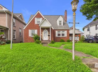 1607 Chestnut St, Kenova, WV 25530