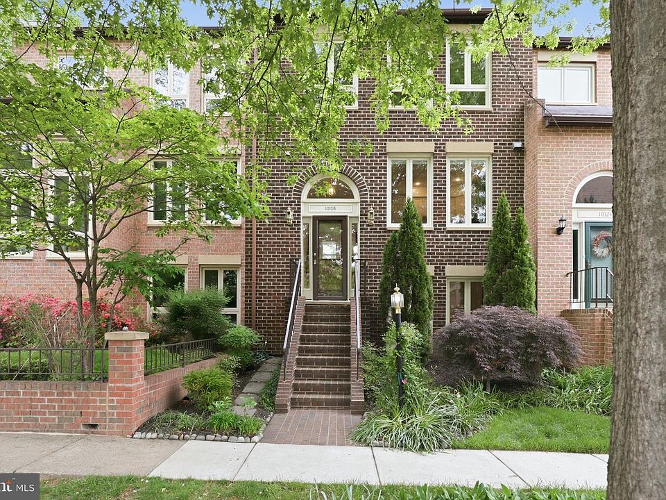 1st image of 10126 Turnberry Pl