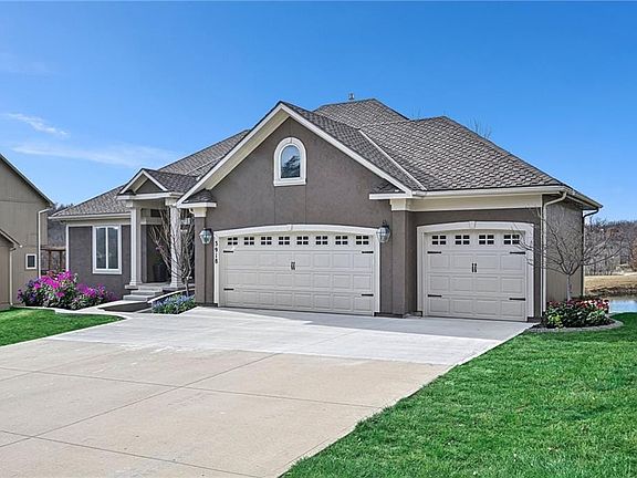 3rd image of 3918 N 108th Ter