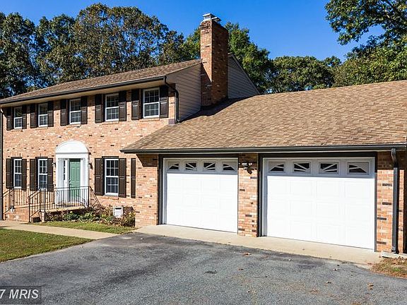 2nd image of 36 Little Creek Ln