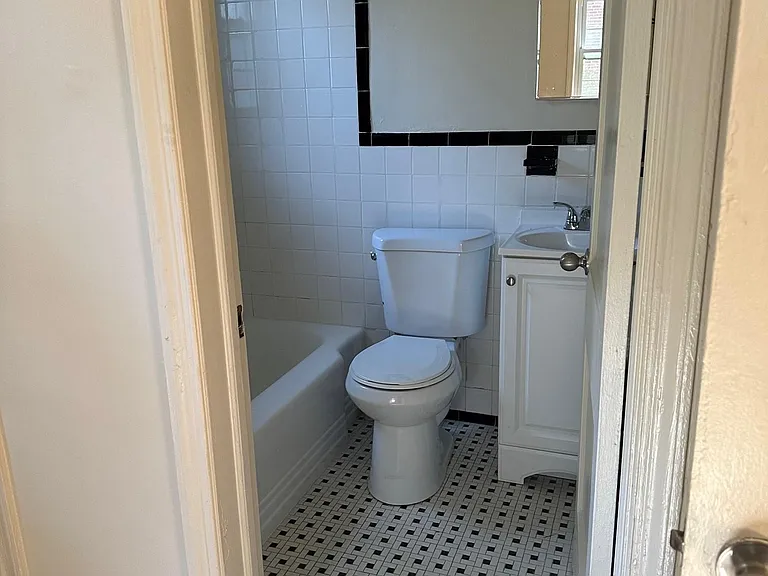 6802 Red Top Rd Apartments, LLC — Photo 5