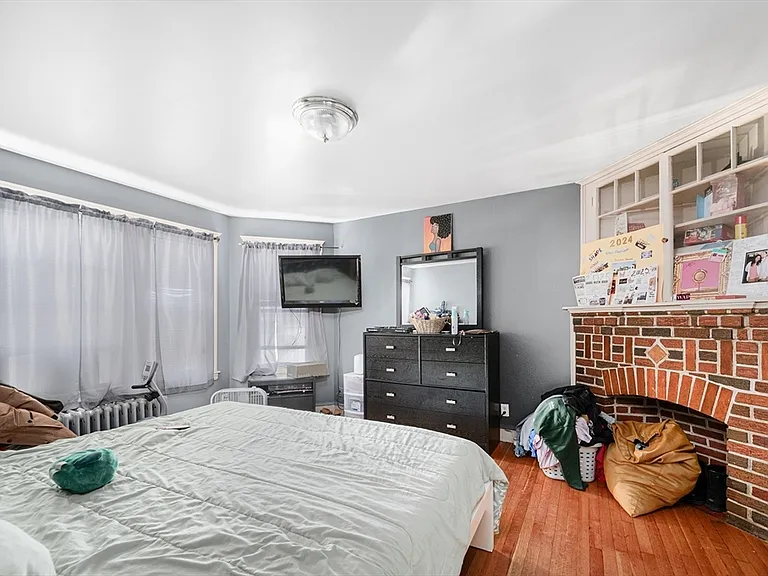 51 Lithgow St #3 — Photo 8