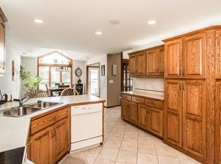 2014 10th St SE, East Grand Forks, MN 56721