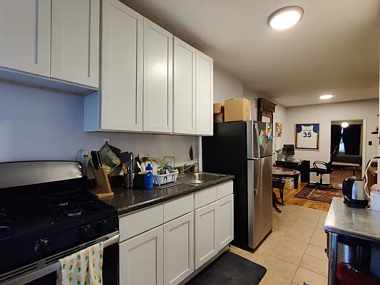 Rented by Signature Property Realty | media 4