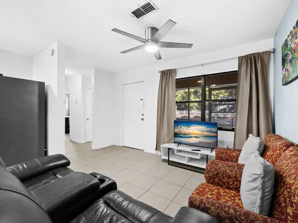 735 SE 4th Ave #Id1359108p, Gainesville, FL 32601