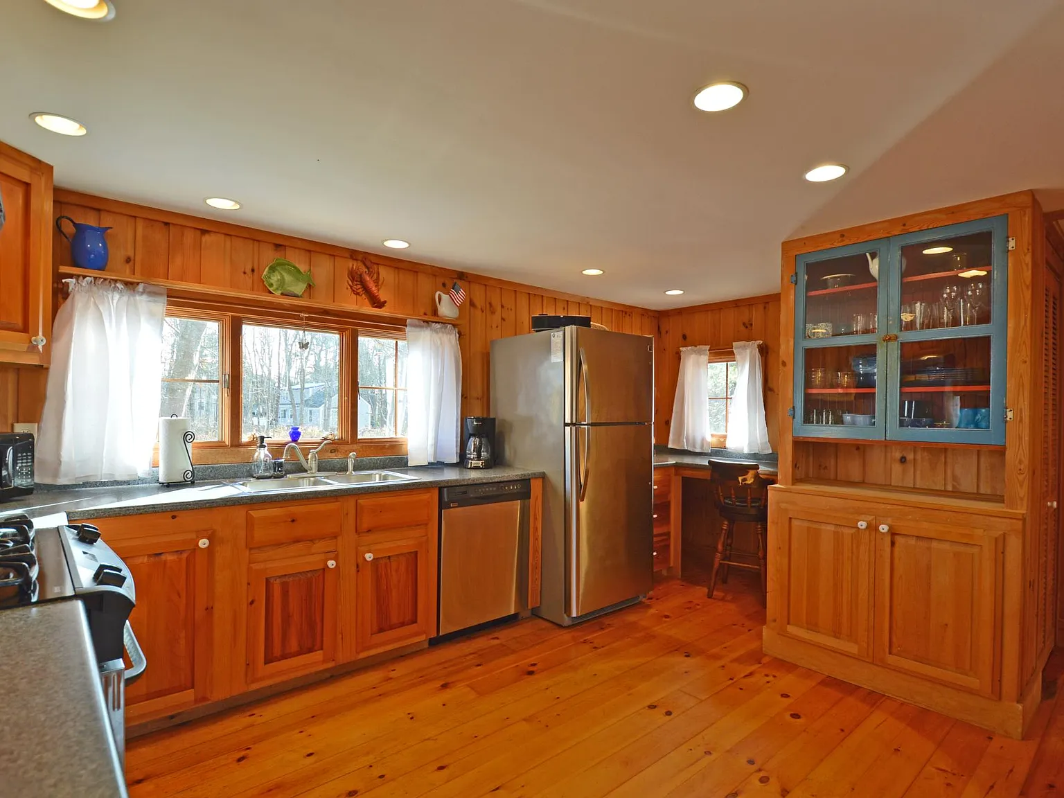 14 New Biddeford Rd — Photo 4