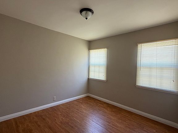 5th image of 226 S Mission Dr #B