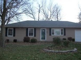 725 W 29th St, Higginsville, MO 64037