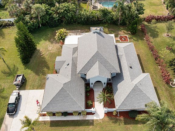 5th image of 2042 SE Allamanda Drive