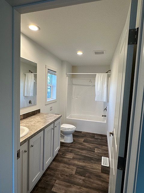 1st image of 3609 Warren Ct