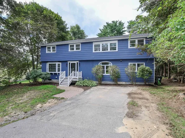 28 Swan Avenue, Bedford, NH 03110