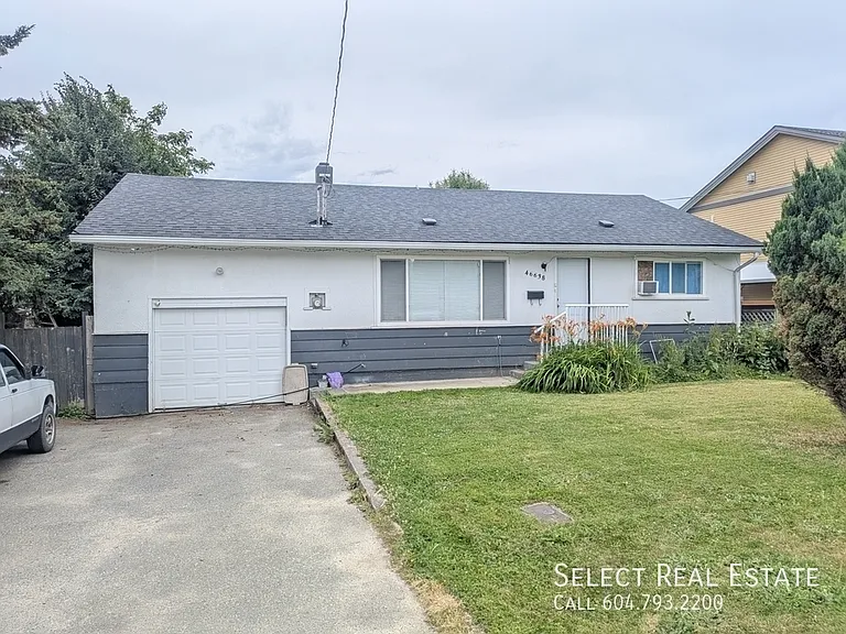 46638 Cedar Ave — Photo 1