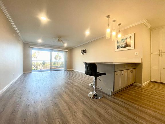 4th image of 651 Sunfish Way