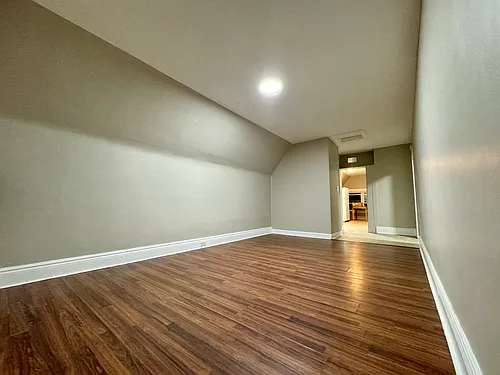 1749 Crafton Blvd #4 Photo 1