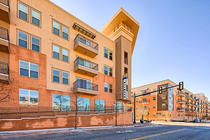 The Maywood Apartments — Photo 22