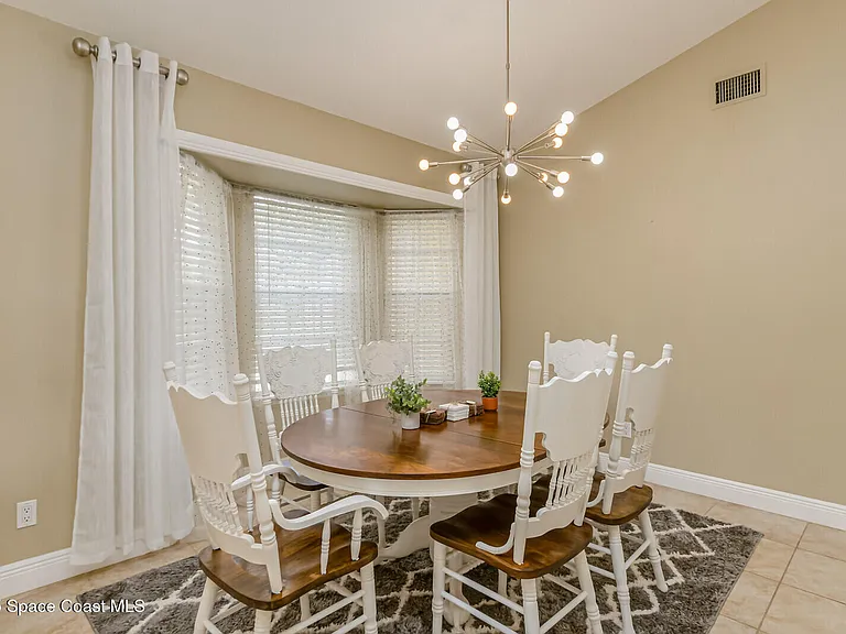 4361 Silver Lake Dr — Photo 7