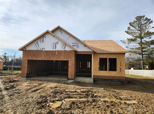 1575 N Fairfield Rd, Dayton, OH 45432