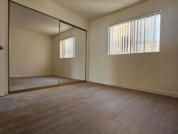 3rd image of 425 N Jackson St APT 7