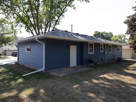 4th image of 954 Linda Ave