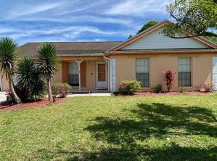 2104 N Merrin St, Plant City, FL 33563
