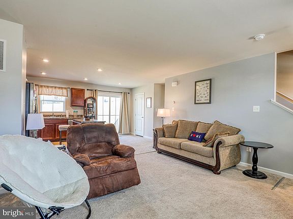 4th image of 131 Woolen Mills Dr
