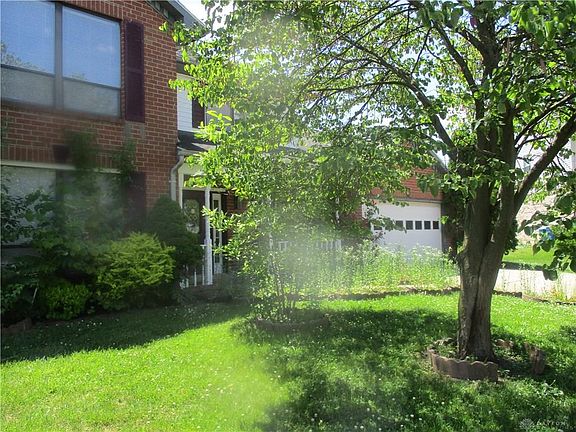 2nd image of 8901 Canary Ct