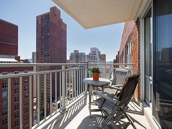 5th image of 132 E 35th St #18G