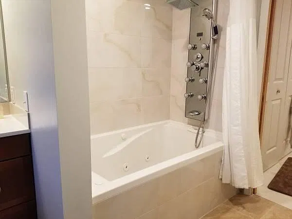 538 Aaby Dr — Photo 2