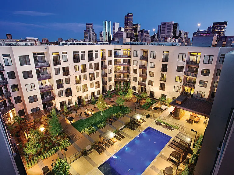 The Douglas Apartments — Photo 12