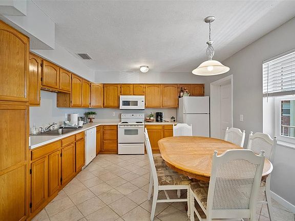 5th image of 380 Base Ave E APT 202
